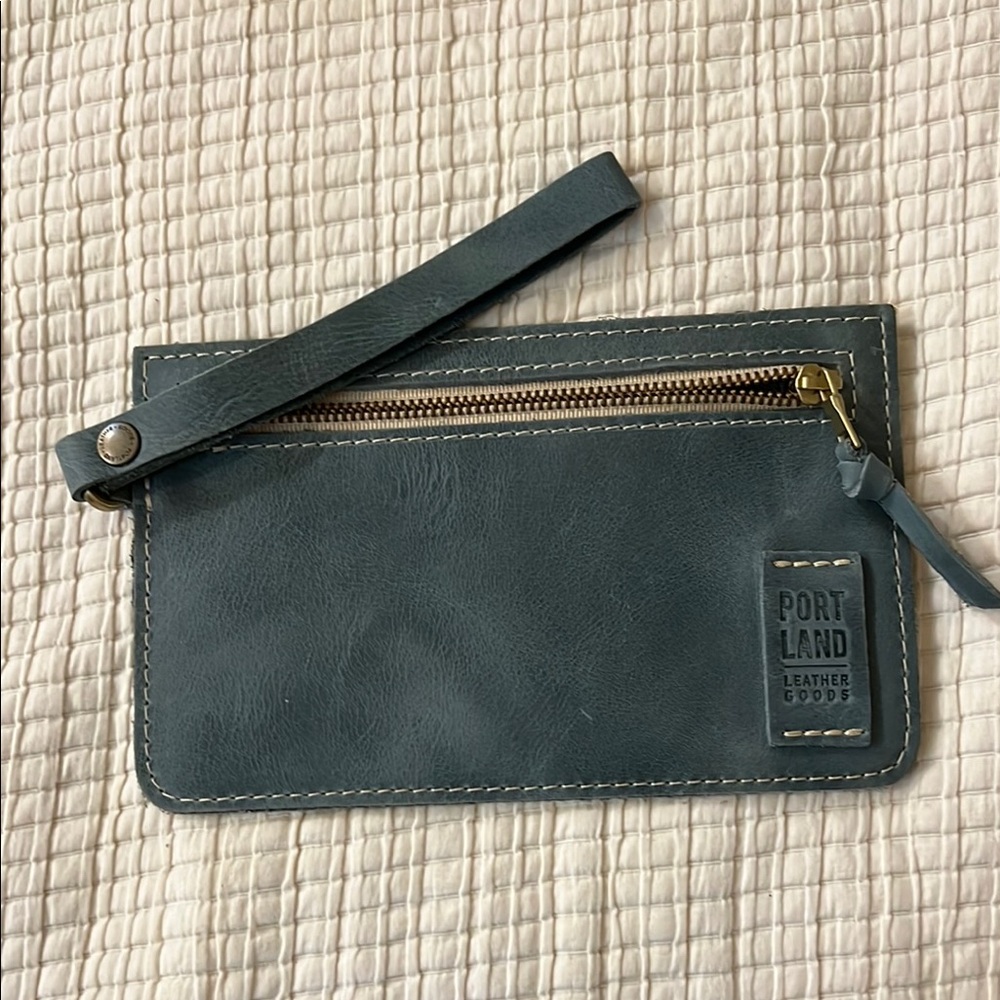 Portland Leather Goods Adriana Pouch Wristlet Aqua